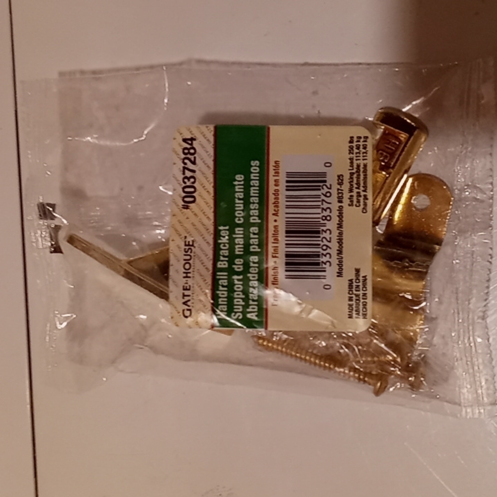 Gatehouse 2.5-in x 3.38-in Brass Handrail Bracket